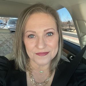 Meet your Posher, Christie